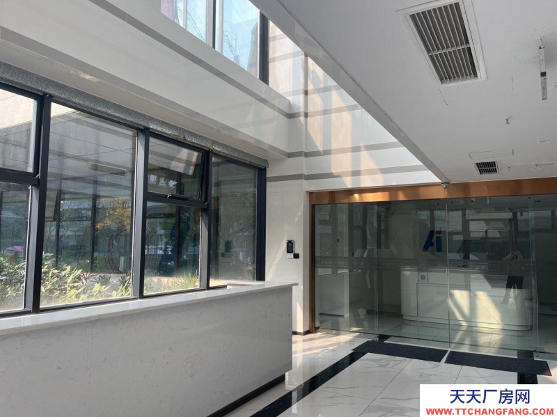 大數據產業園廠房出租，可供辦公、研發、生產使用。