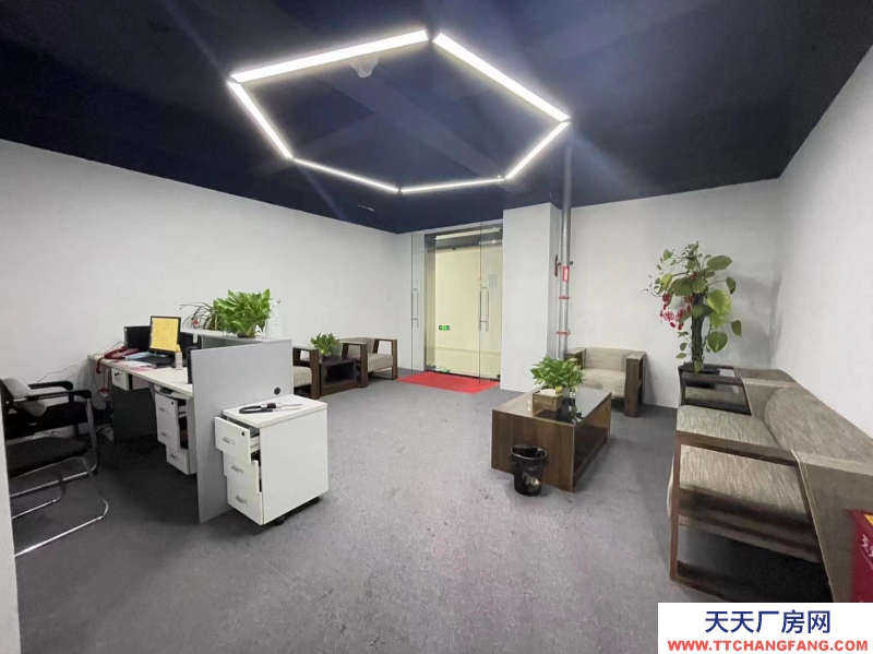 新年特惠特價！無中介費開發商直租，精裝修辦公，6隔間+30工位，可辦公實驗