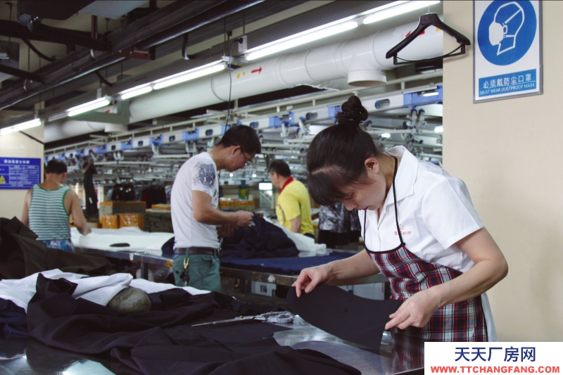 成都市溫江區5000平米服裝廠廠房出售