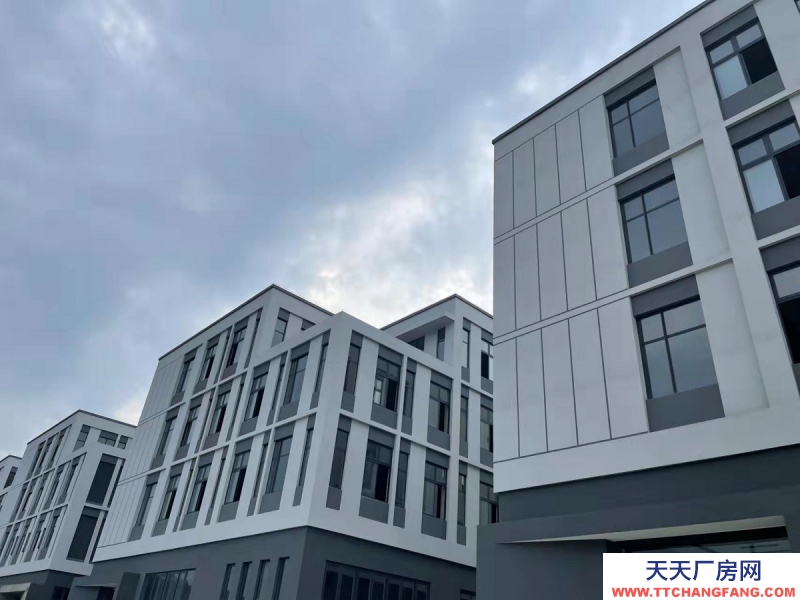 出售杭州高速口獨棟廠房，單價3000多起，可分層可獨棟出售，價格面談，中介勿擾