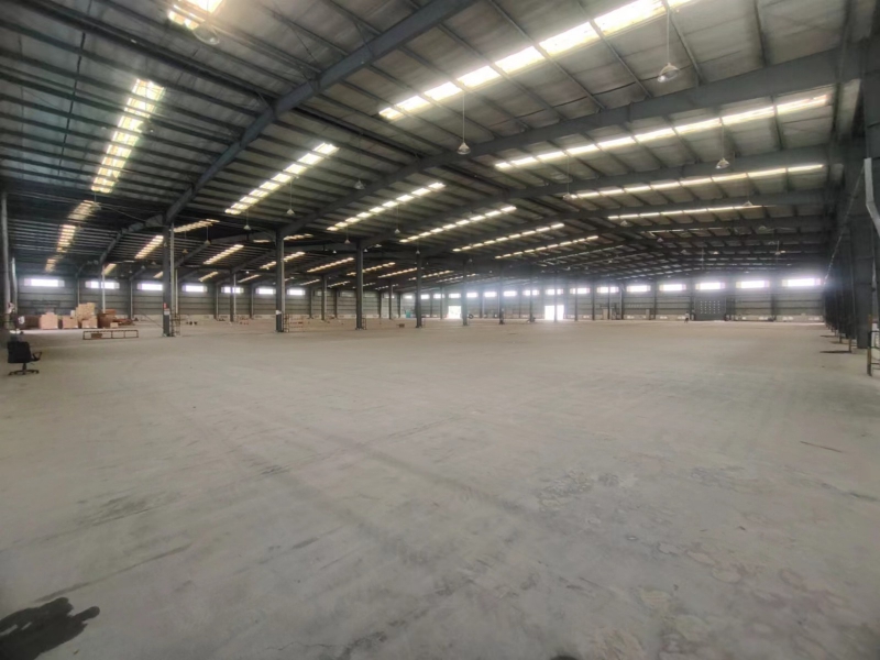 龍泉倉庫9000平米出租 有高臺 帶雨棚