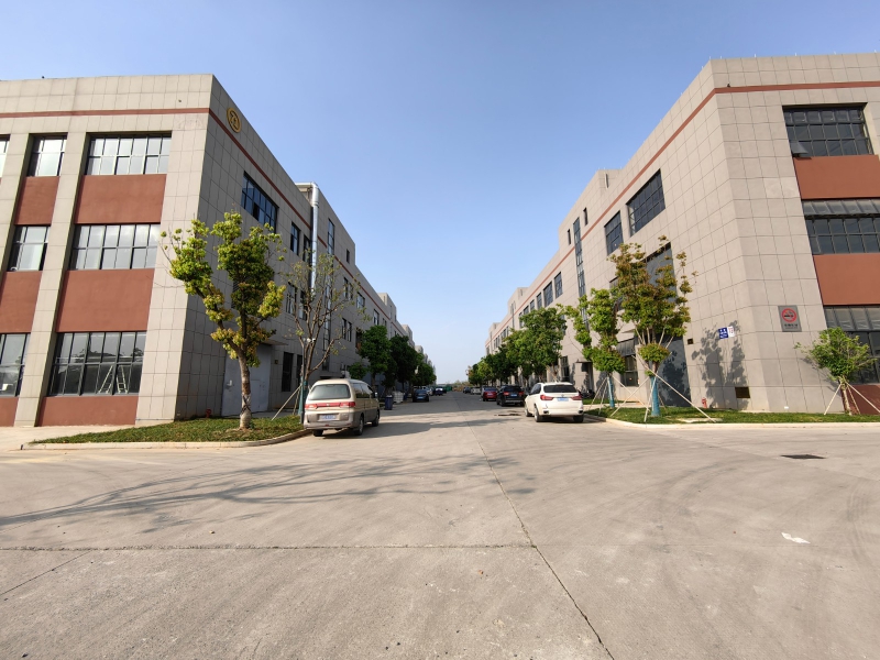 三層獨棟 交通便利 三證齊全 現房直接過戶 可環評