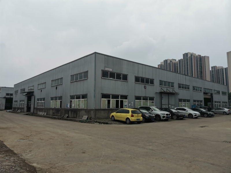 成都6000平鋼結(jié)構(gòu)廠房出租,可做食品、包裝生產(chǎn),亦可倉儲物流