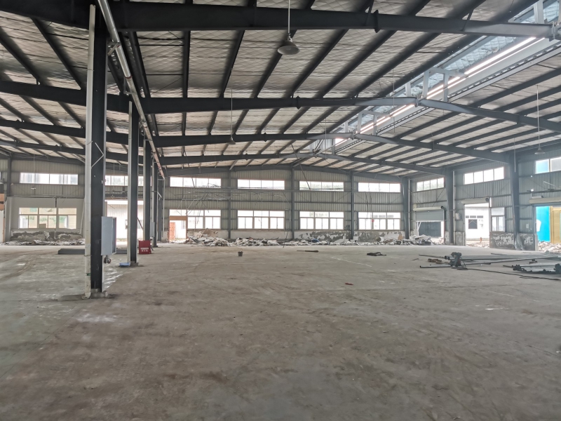 成都6000平鋼結(jié)構(gòu)廠房出租,可做食品、包裝生產(chǎn),亦可倉儲物流