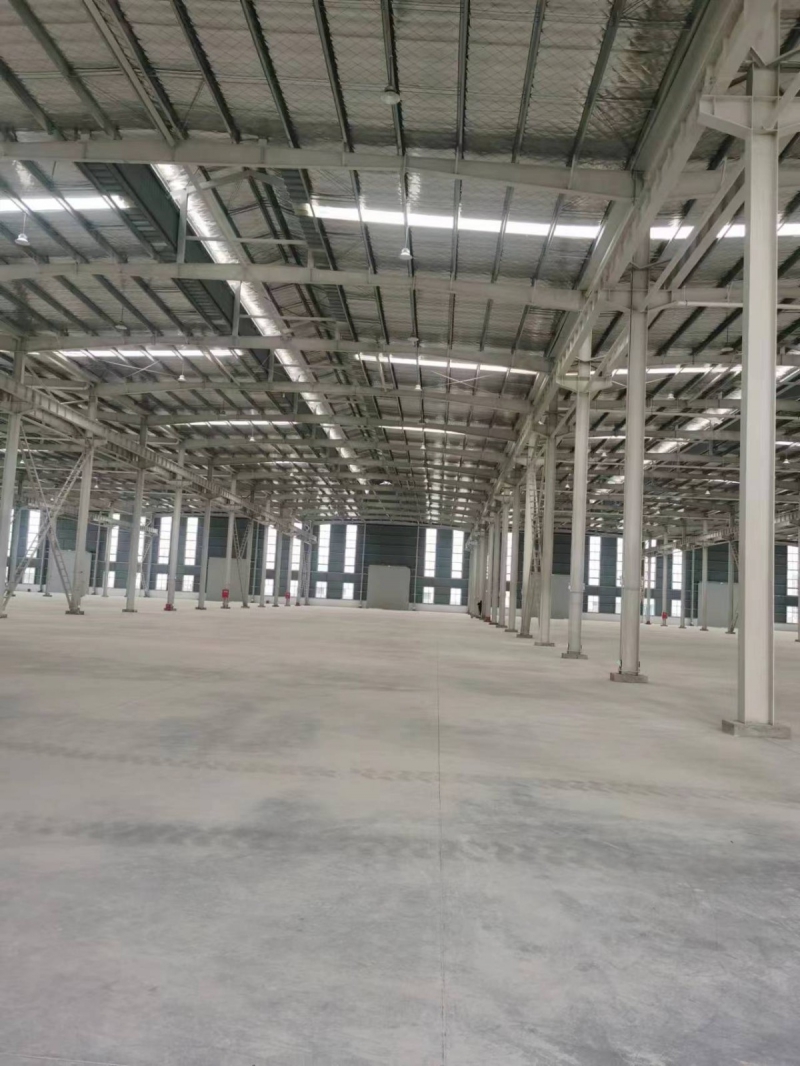 成都龍泉驛區(qū)黃土神龍汽車廠(中國(guó)二汽)旁,全新廠房出租