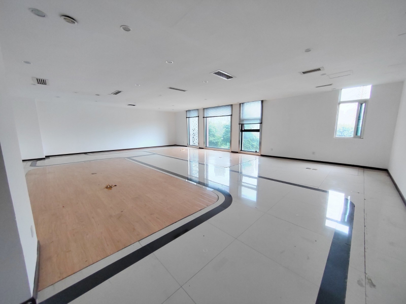 新年特惠特價!國家級孵化器,框架廠房,辦公研發生產都可,整層580平米