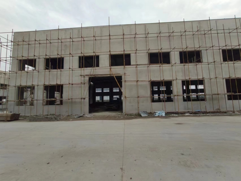 單層標(biāo)準(zhǔn)廠房，中間無立柱，獨(dú)門獨(dú)院