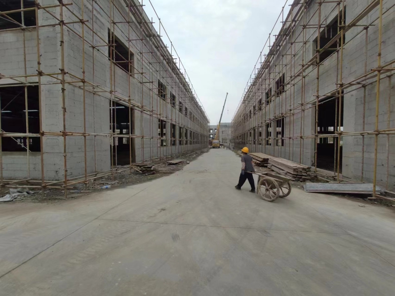 單層標(biāo)準(zhǔn)廠房,中間無立柱,獨(dú)門獨(dú)院