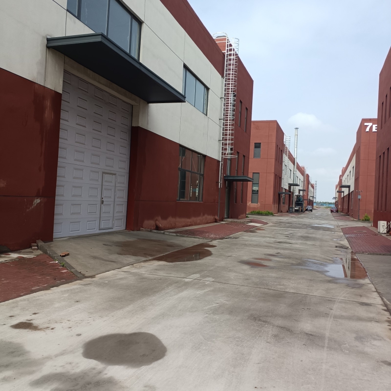 廠辦一體式，單層框架+砌塊磚