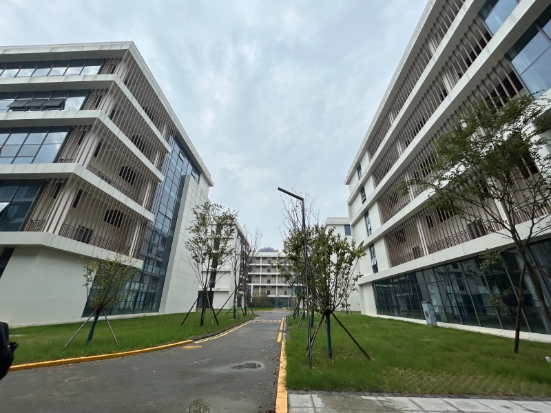 非中介！溫江城區(qū)，獨門獨院，可享受補貼，臨地鐵，大面積可分割