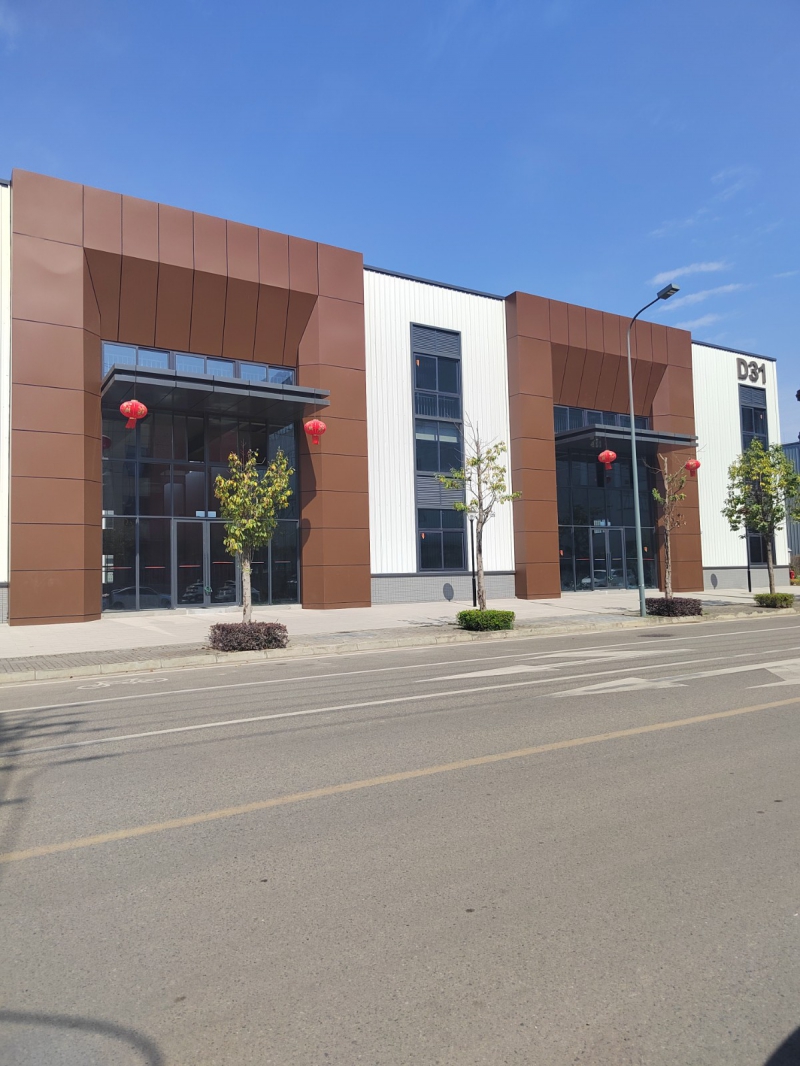 成都市內標準廠房出售，50年產權，可銀行按揭