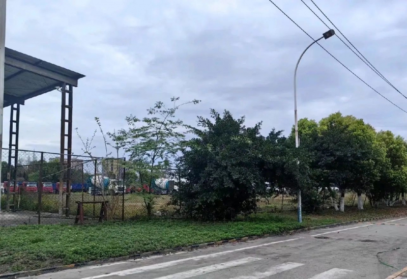 (出租) 標(biāo)準(zhǔn)廠房，水電路三通，有航車，天然氣