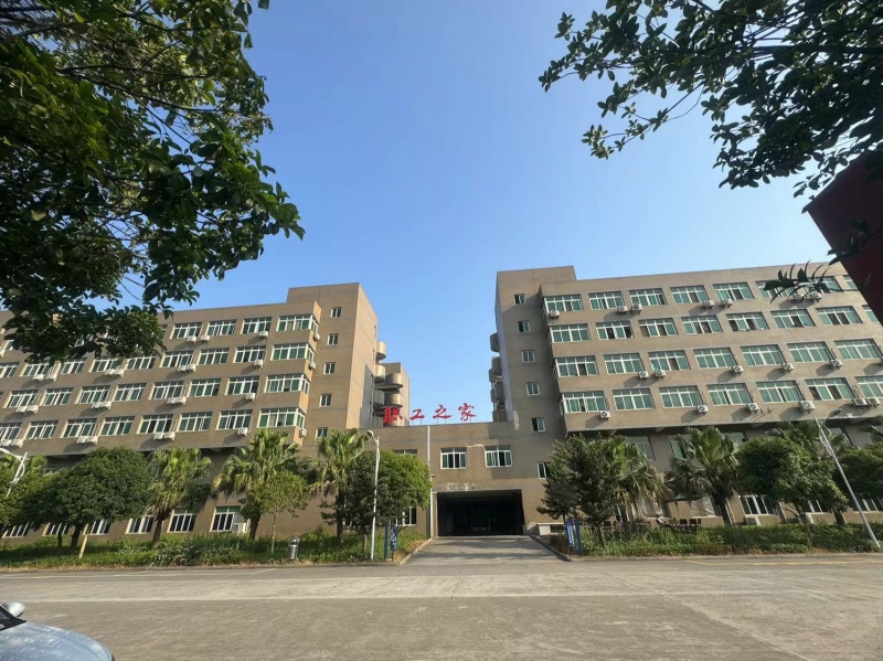 32000平米高標準廠房可分租,配套設施完善,環境好