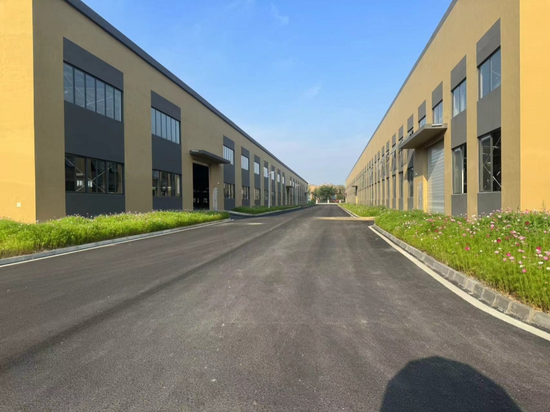 32000平米高標準廠房可分租,配套設施完善,環境好