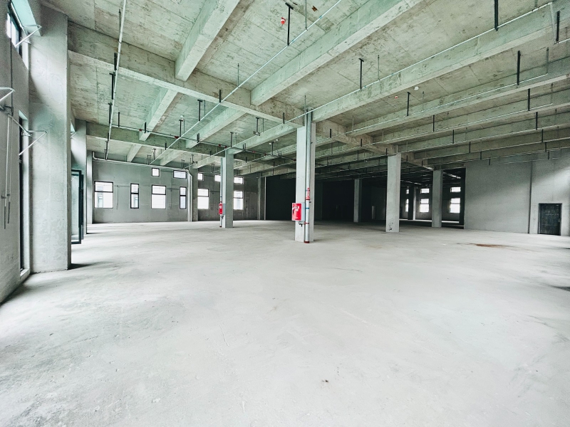 廠房現(xiàn)房出租,680平廠房可分租,花園式工業(yè)園區(qū)