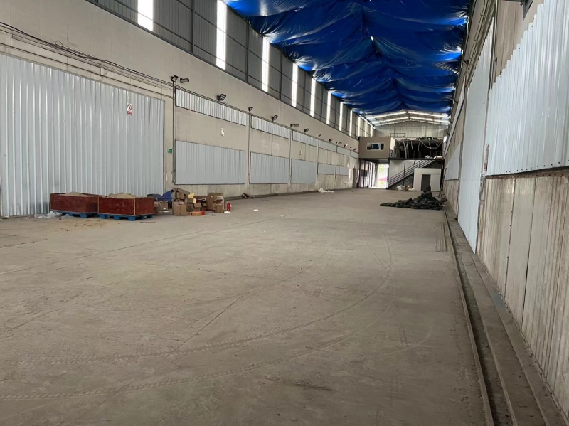 成都市金牛區廠房出租,標準鋼結構;臨街 有單獨出口,商圈完整