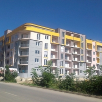 深圳市石巖街道1萬平方紅本廠房（倉庫）出租