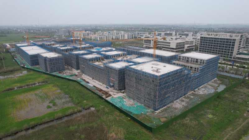 出售廠房,高速口,貨車通行方便,配套齊全,市區(qū)產(chǎn)證