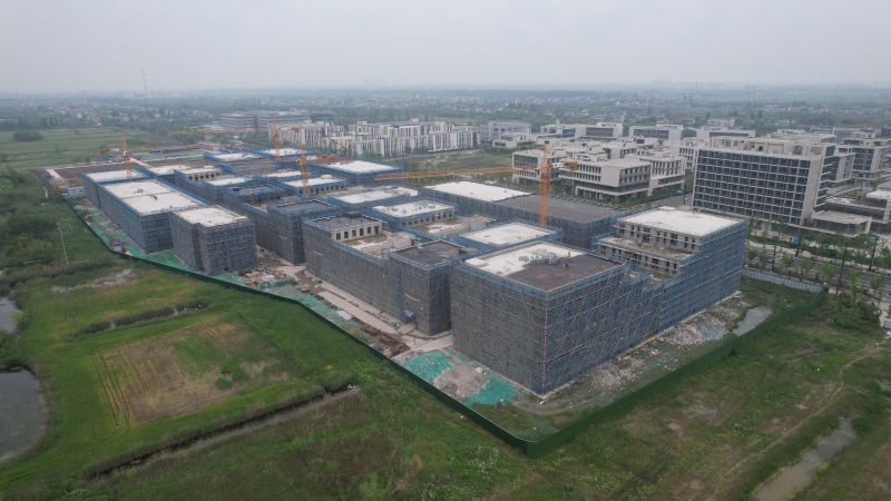 出售廠房,高速口,貨車通行方便,配套齊全,市區(qū)產(chǎn)證