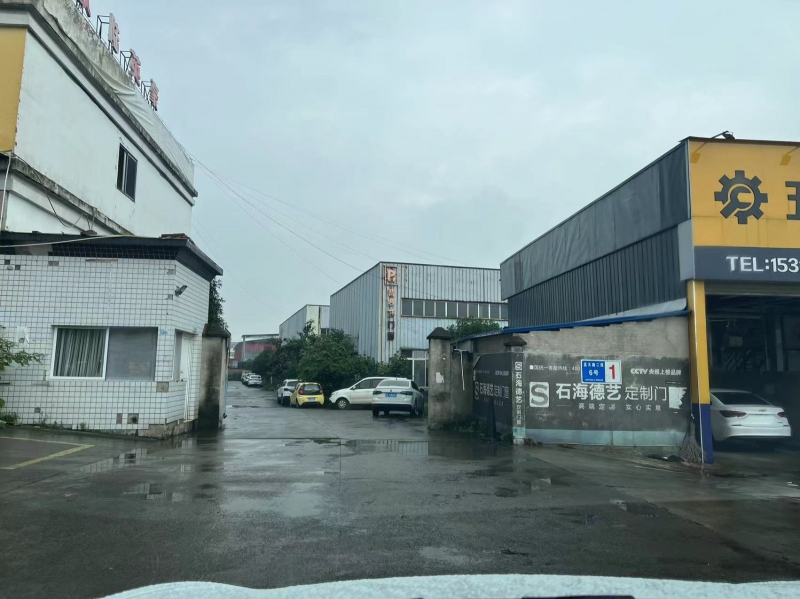 瀘州市藍田工業園區內 機場路旁廠房出租 近二環路