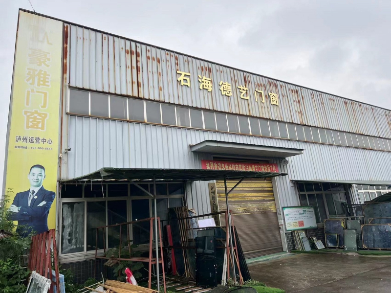 瀘州市藍田工業園區內 機場路旁廠房出租 近二環路