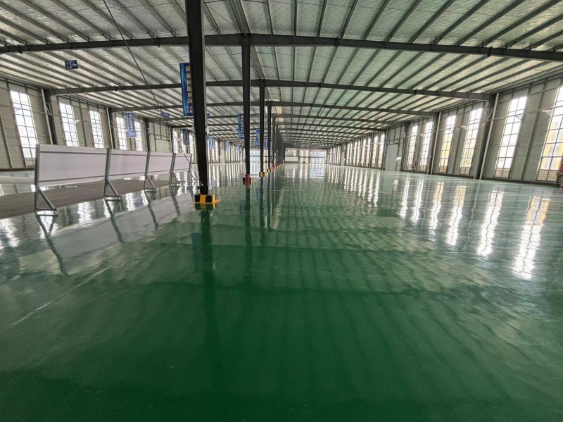 可噴漆噴塑，可辦證，可分租 目前園區招商行業不限種類可以辦理入園—可以噴漆噴塑 個別企業可以申請補貼 廠房都是全新亮相水電氣齊全，交通方便，8條車道。 獨門獨院，獨門獨棟各種戶型均有、50年產權可以分