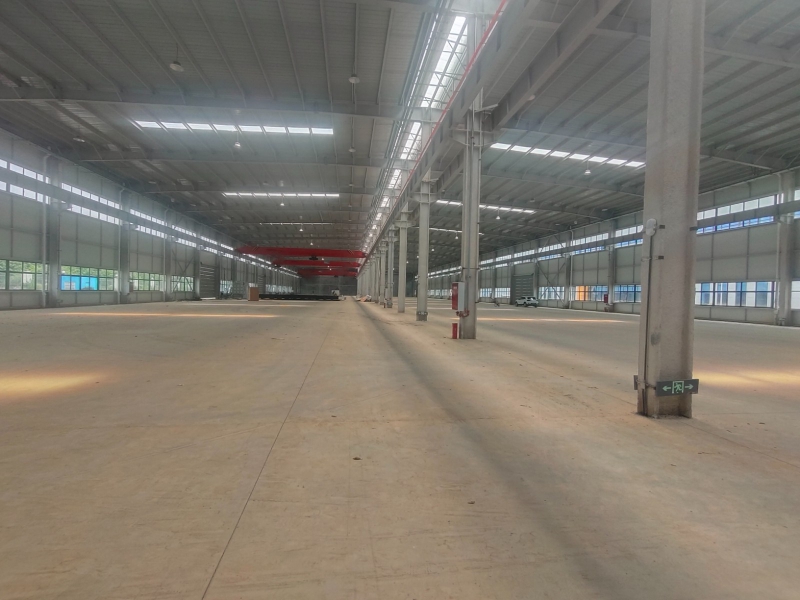 新津工業園旁 丙二類廠房10萬平 可分租 動力電足