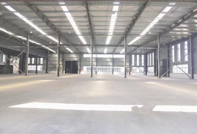 稀缺50年產權單層鋼結構廠房出售、出租，層高12.8米，售價、租金可面議，高速2公里