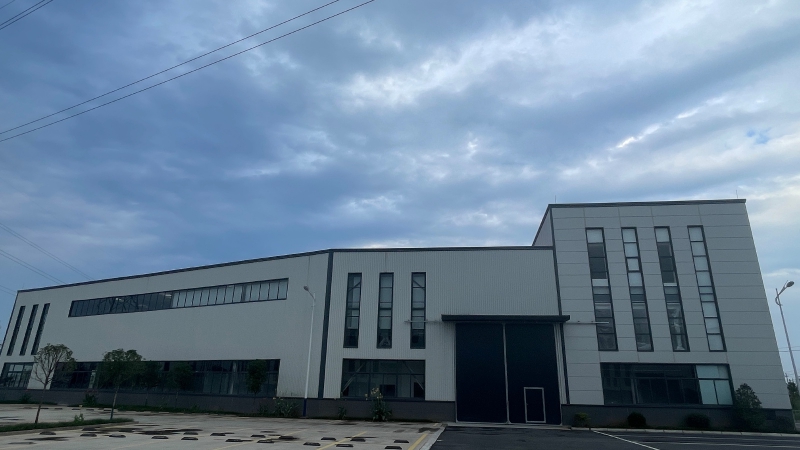 稀缺50年產權單層鋼結構廠房出售、出租，層高12.8米，售價、租金可面議，高速2公里