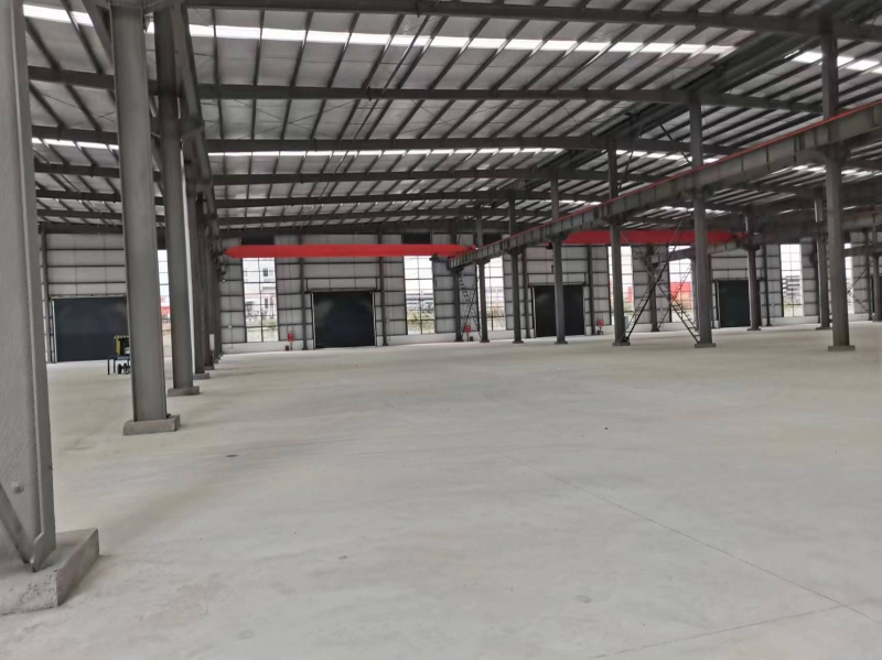 成都全新帶行車鋼結構廠房，面積2000平米起租