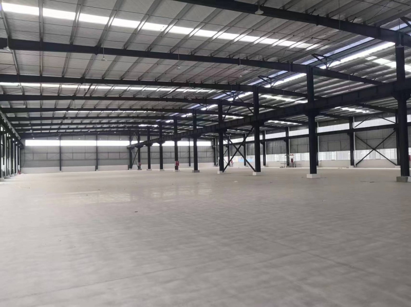 成都新都區廠房出租,廠房面積10000平米,可裝行車