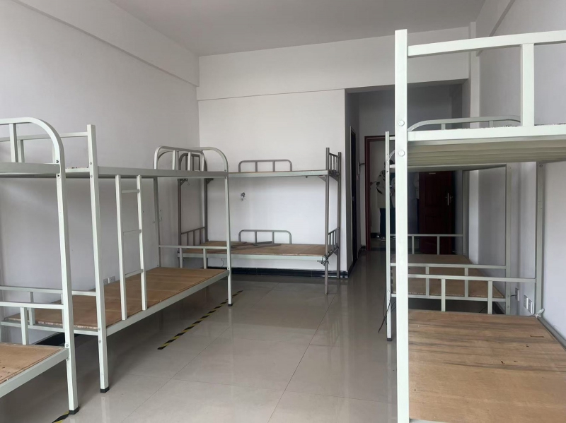 龍泉經開區130間宿舍精裝修配套齊全拎包入住