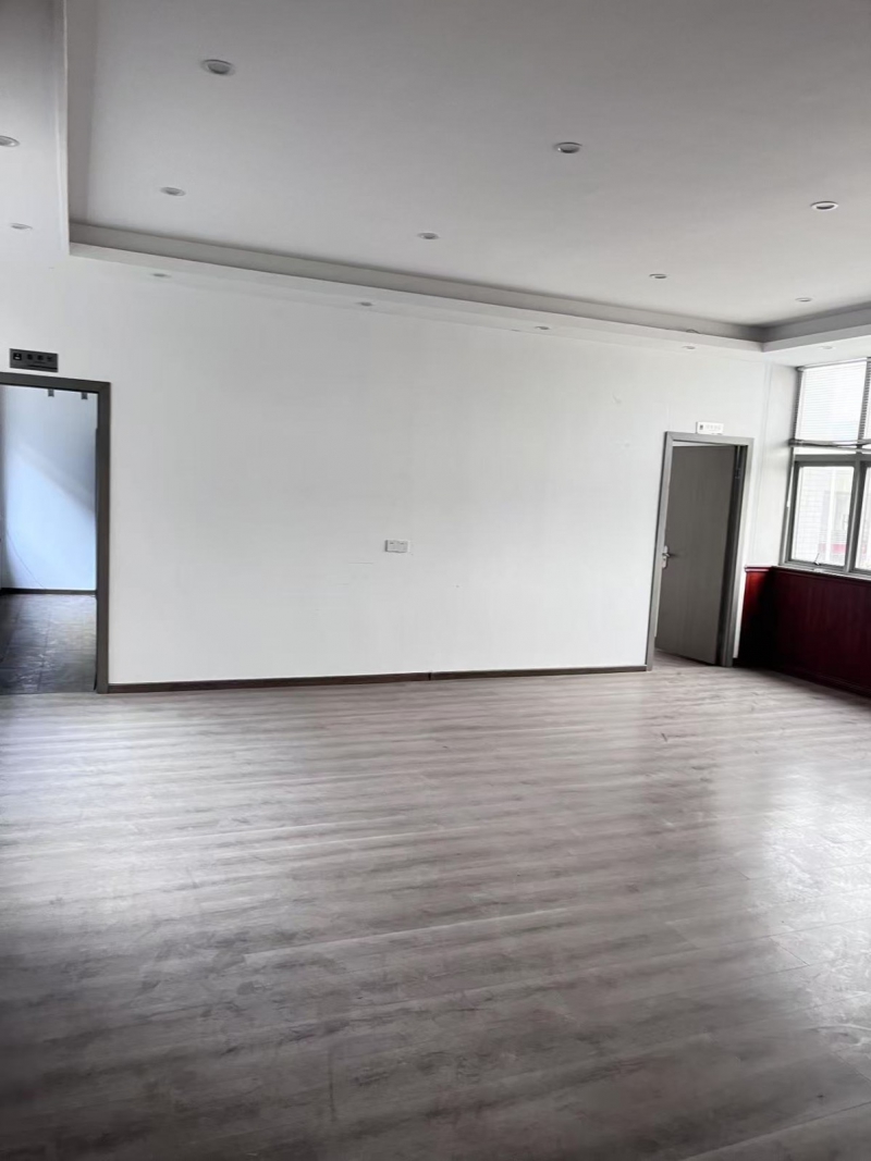 成都產(chǎn)業(yè)園區(qū)廠房出租(免裝修期,免租期租5年免3年)專業(yè)人員辦理入園手續(xù)