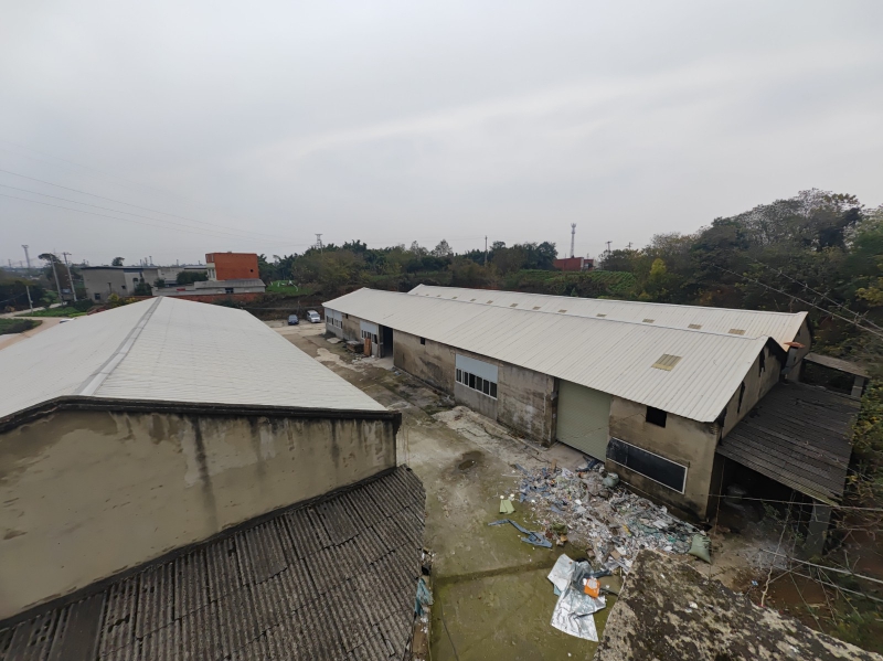 1300平方米廠房或庫房+辦公樓出租