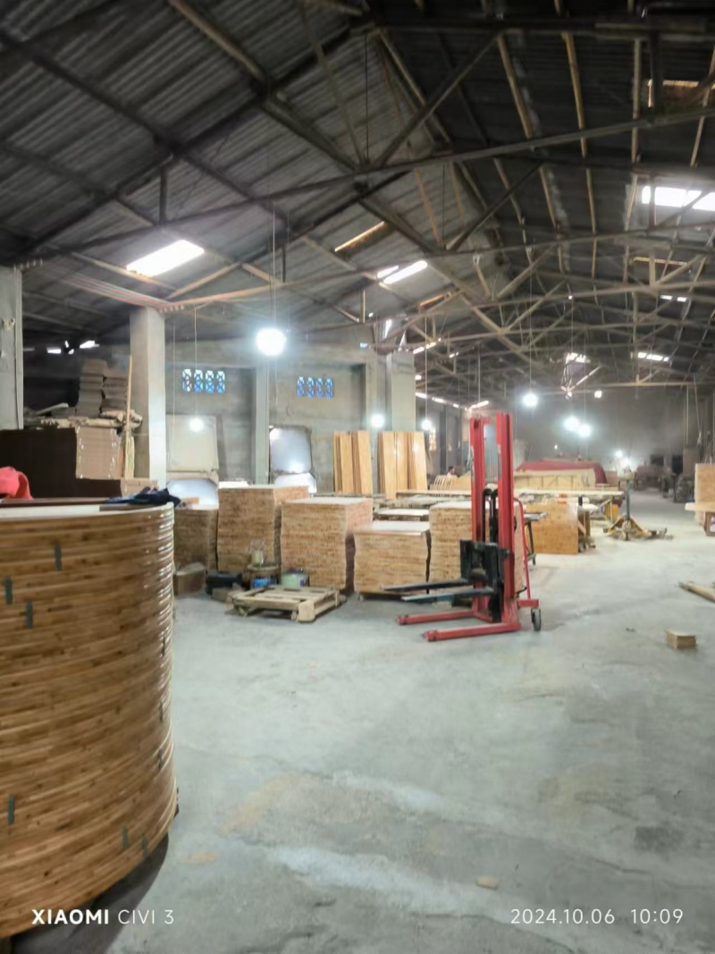 廠房出售，帶動力電，公路旁