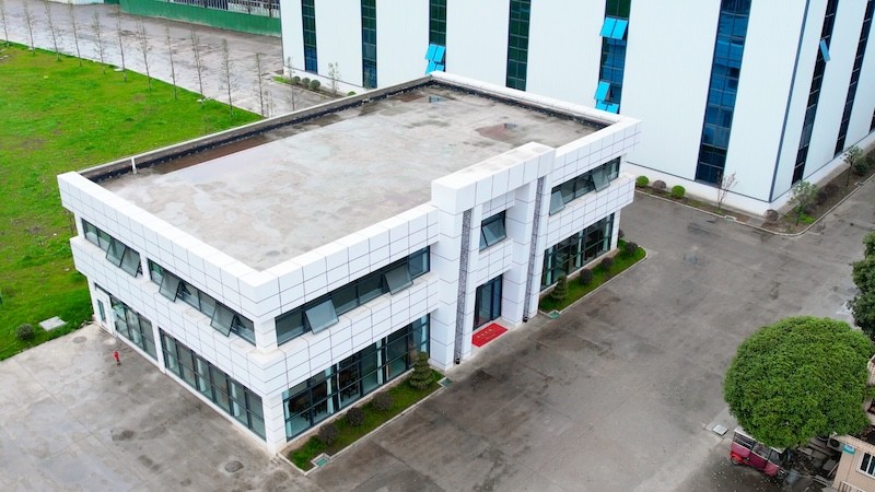 主城區(qū)超大空壩廠房出租 倉(cāng)庫出租 緊鄰生活區(qū) 可自由分割組合 適合食品加工以及寵物飼料加工等行業(yè)