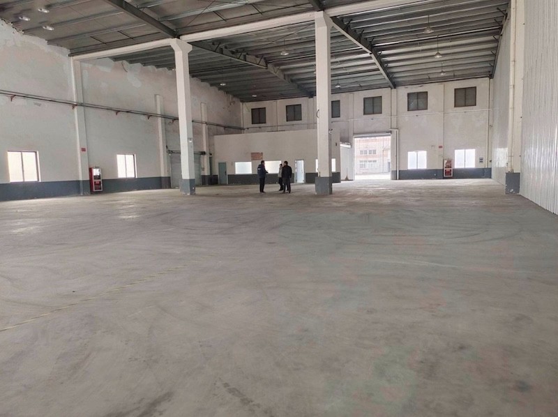 房東直租：嘉定外岡，證件齊全 超大空地 層高9米 大車好進出 戶型方正