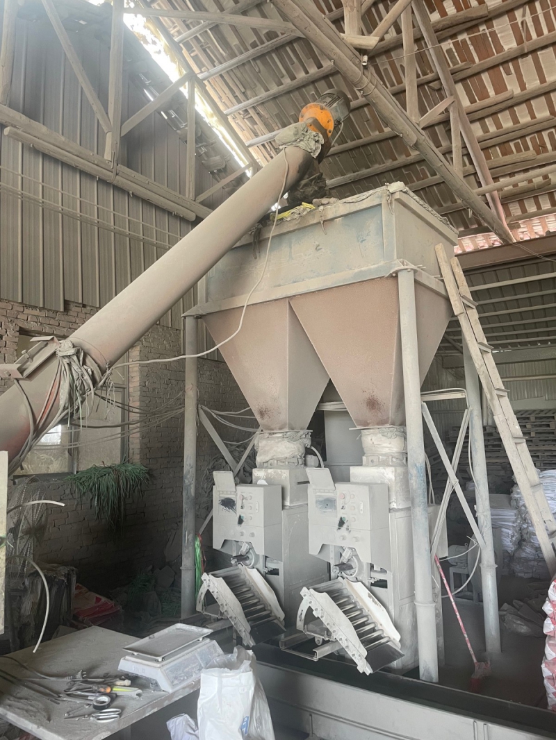 南昌南昌縣 八一鄉(xiāng)蓮謝路2000㎡ 廠房租售層高8米 跨度50米 柱距25米 獨院 可環(huán)評 可分租