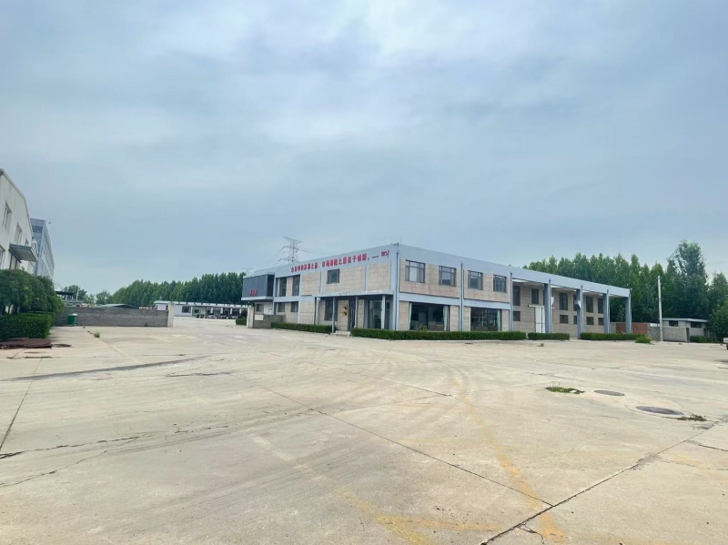 緊鄰高速口廠房直租(整租、分組)設(shè)備手續(xù)齊全,內(nèi)部道路寬敞