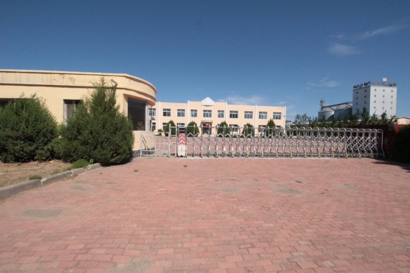 遼寧朝陽21000平廠房場地出租出售，水電齊全，臨近高速口，可多方式參與。