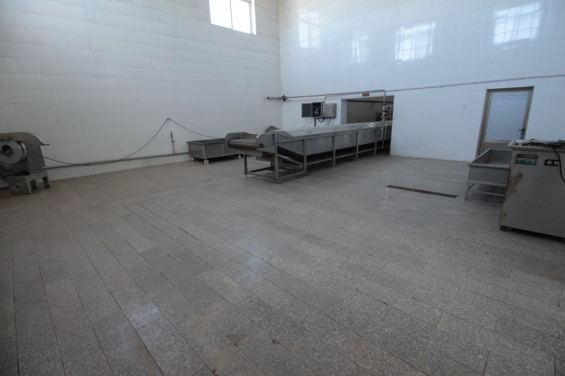 遼寧朝陽21000平廠房場地出租出售,水電齊全,臨近高速口,可多方式參與。