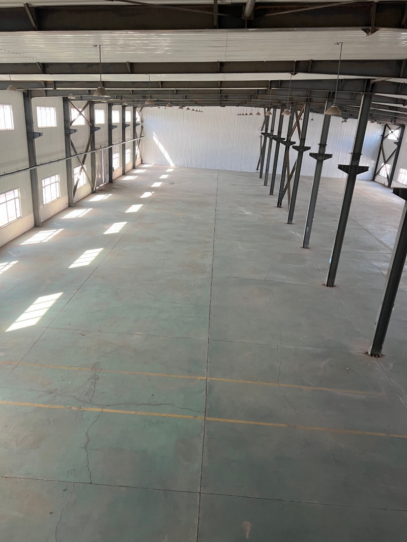 出租園區標準廠房，交通便利，環境優美